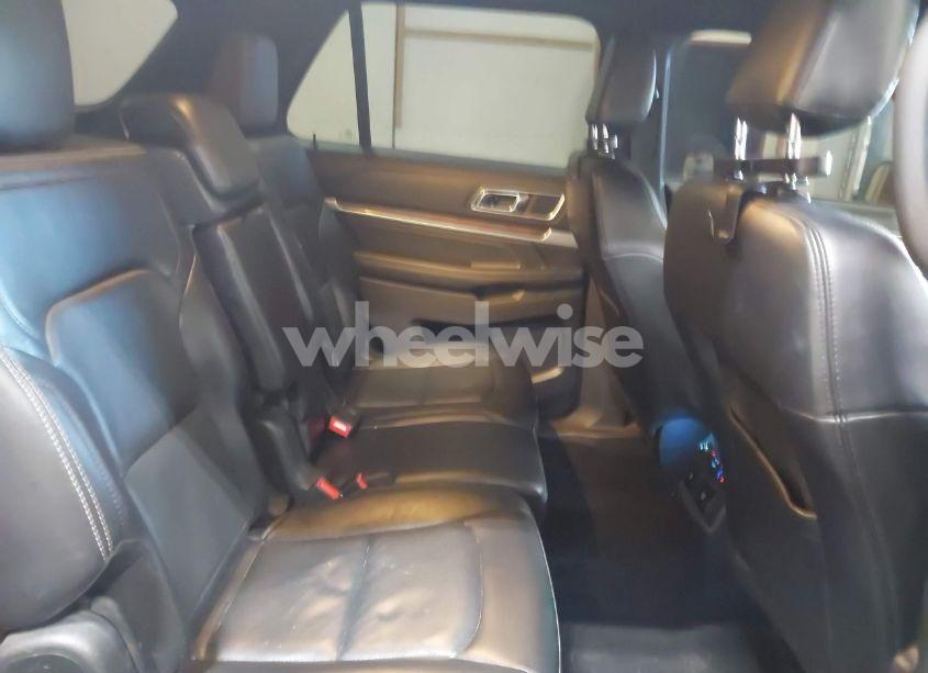 Photo 8 of 2019 Ford Explorer LIMITED (VIN 1FM5K8F89KGB42820)