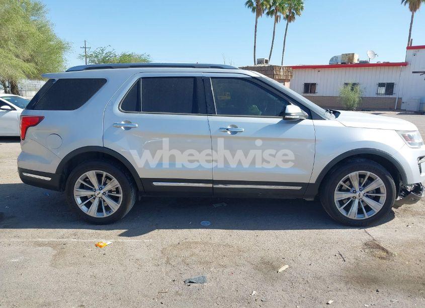 Photo 13 of 2019 Ford Explorer LIMITED (VIN 1FM5K8F89KGB42932)