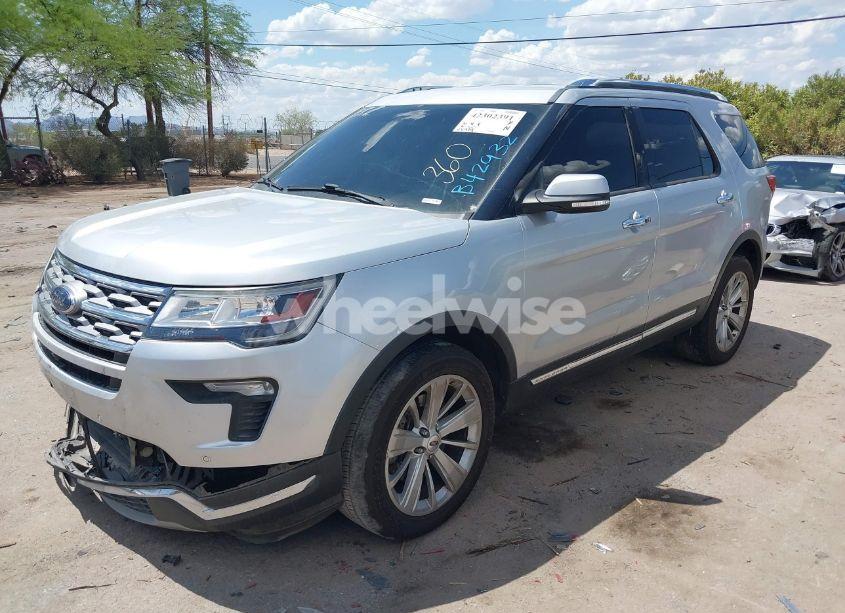 Photo 2 of 2019 Ford Explorer LIMITED (VIN 1FM5K8F89KGB42932)