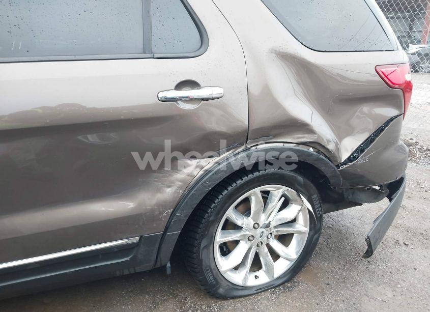 Photo 6 of 2015 Ford Explorer LIMITED (VIN 1FM5K8F8XFGB47238)