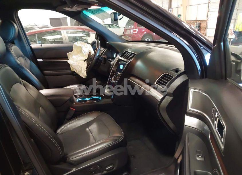 Photo 5 of 2017 Ford Explorer LIMITED (VIN 1FM5K8F8XHGA35039)