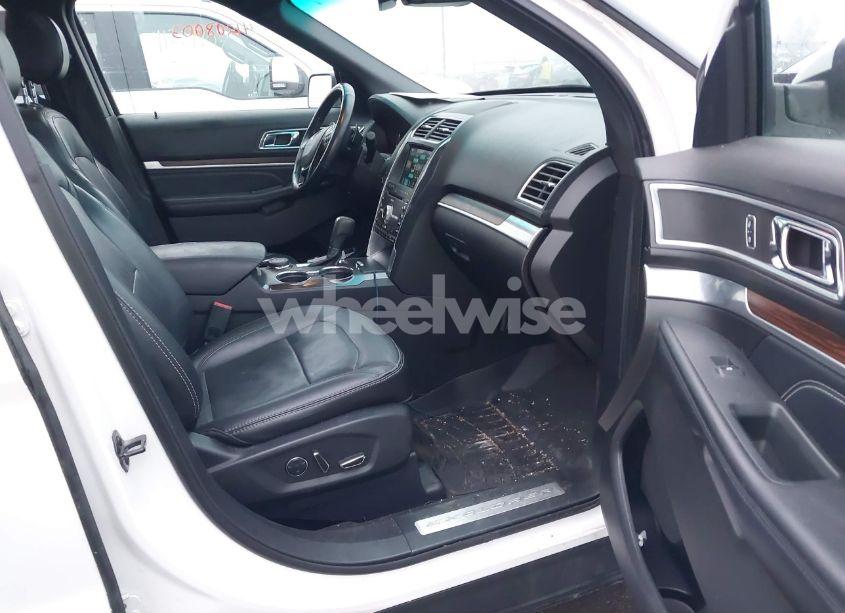 Photo 5 of 2017 Ford Explorer LIMITED (VIN 1FM5K8F8XHGA99470)