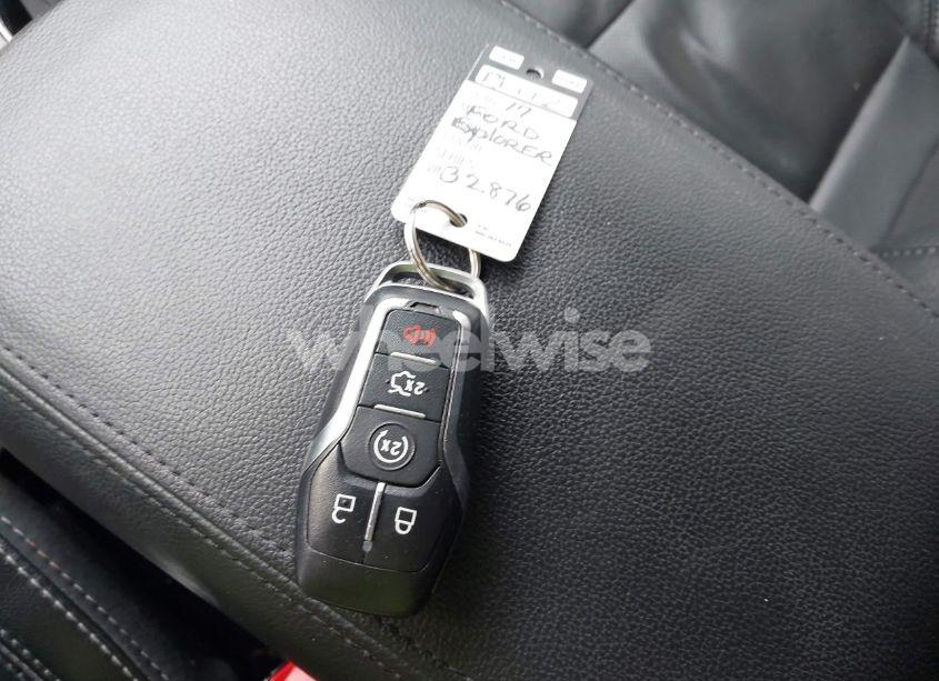 Photo 11 of 2017 Ford Explorer LIMITED (VIN 1FM5K8F8XHGC33281)