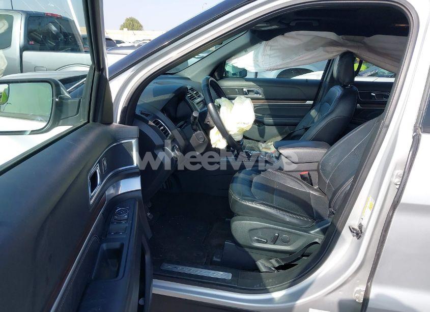 Photo 5 of 2018 Ford Explorer LIMITED (VIN 1FM5K8F8XJGA43518)