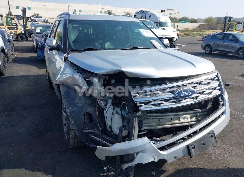 Photo 6 of 2018 Ford Explorer LIMITED (VIN 1FM5K8F8XJGA43518)