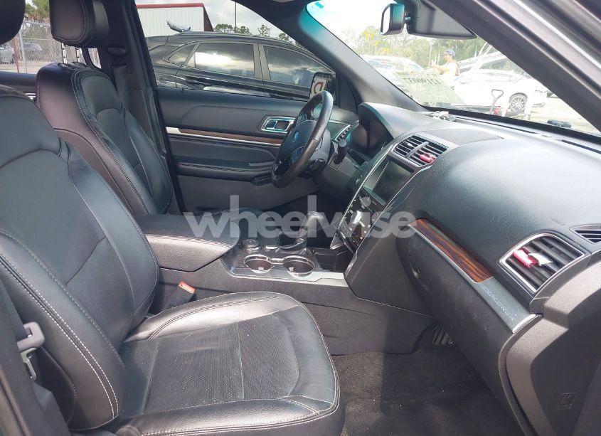 Photo 5 of 2016 Ford Explorer LIMITED (VIN 1FM5K8FH5GGB16366)