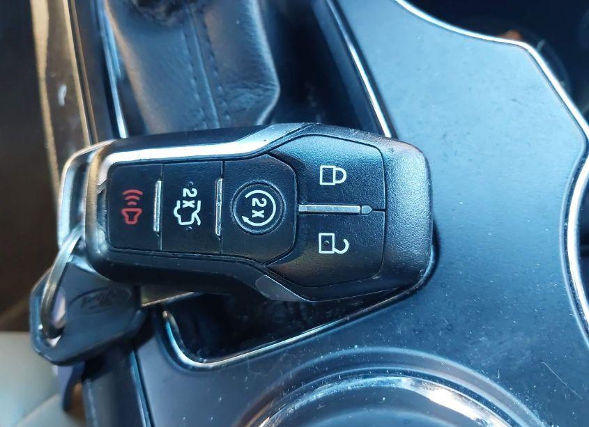 Photo 11 of 2016 Ford Explorer LIMITED (VIN 1FM5K8FH5GGB77233)