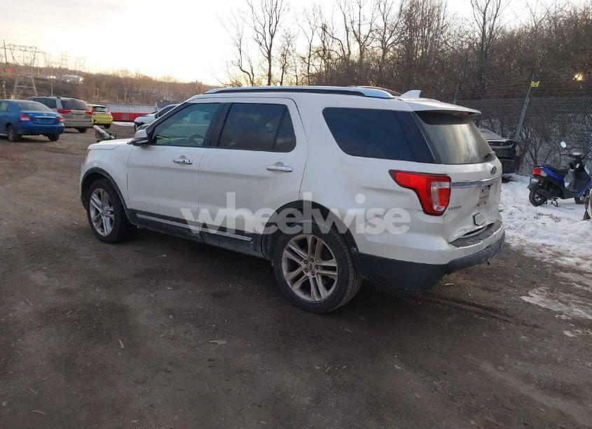 Photo 3 of 2016 Ford Explorer LIMITED (VIN 1FM5K8FH5GGB79189)