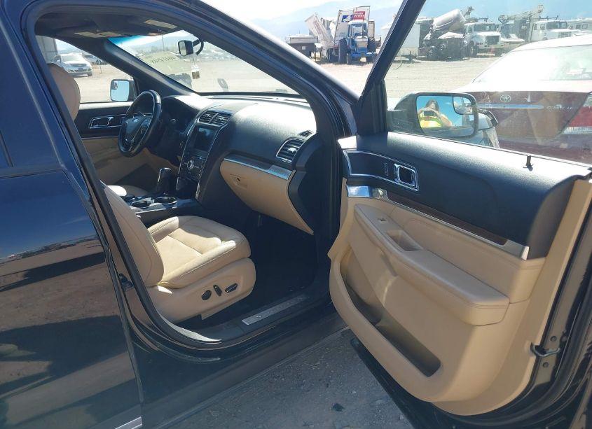 Photo 5 of 2017 Ford Explorer LIMITED (VIN 1FM5K8FH7HGC80705)