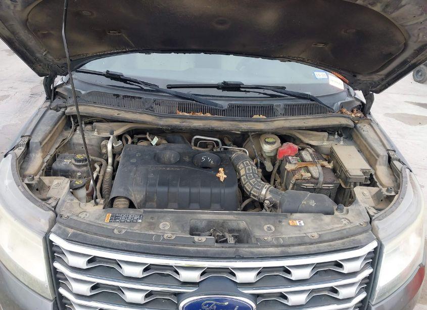 Photo 10 of 2016 Ford Explorer LIMITED (VIN 1FM5K8FH8GGB94110)