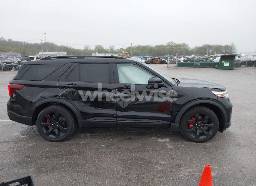 Photo 12 of 2022 Ford Explorer ST (VIN 1FM5K8GC1NGA02610)