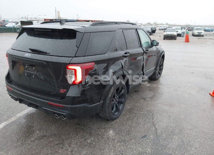 Photo 4 of 2022 Ford Explorer ST (VIN 1FM5K8GC1NGA02610)