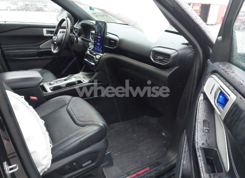 Photo 5 of 2022 Ford Explorer ST (VIN 1FM5K8GC1NGA02610)