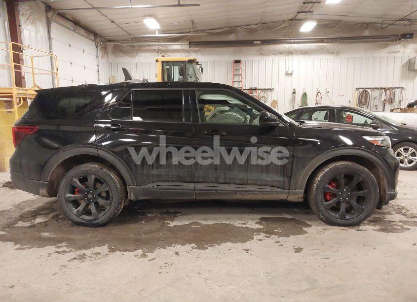 Photo 13 of 2022 Ford Explorer ST (VIN 1FM5K8GC1NGA84421)