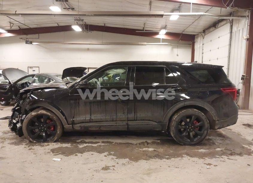 Photo 14 of 2022 Ford Explorer ST (VIN 1FM5K8GC1NGA84421)