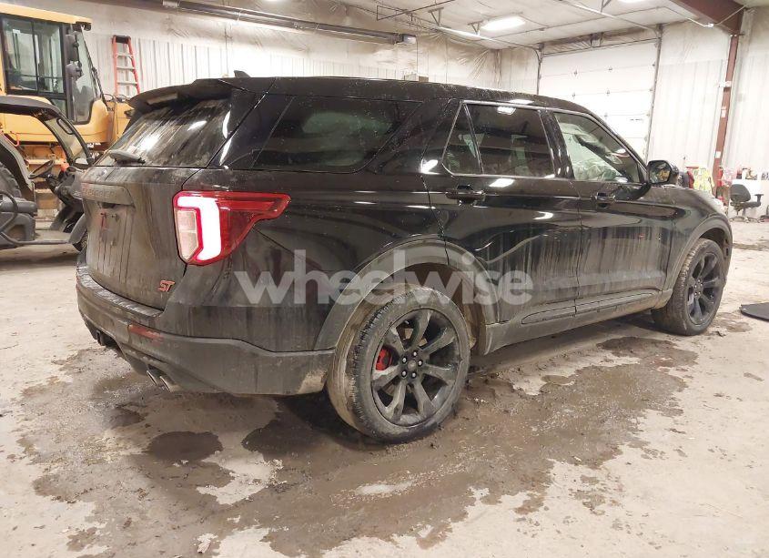 Photo 4 of 2022 Ford Explorer ST (VIN 1FM5K8GC1NGA84421)