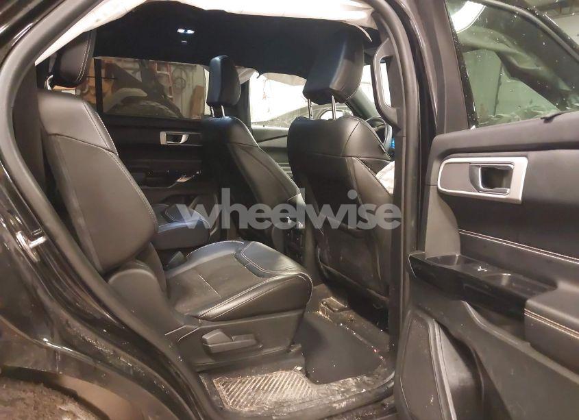 Photo 8 of 2022 Ford Explorer ST (VIN 1FM5K8GC1NGA84421)