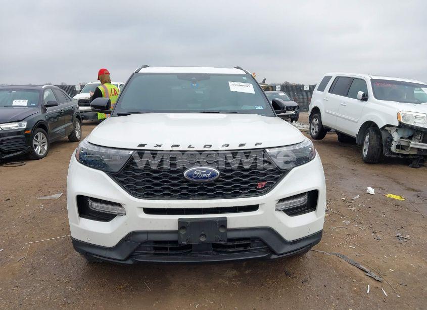 Photo 13 of 2023 Ford Explorer ST (VIN 1FM5K8GC1PGA09284)