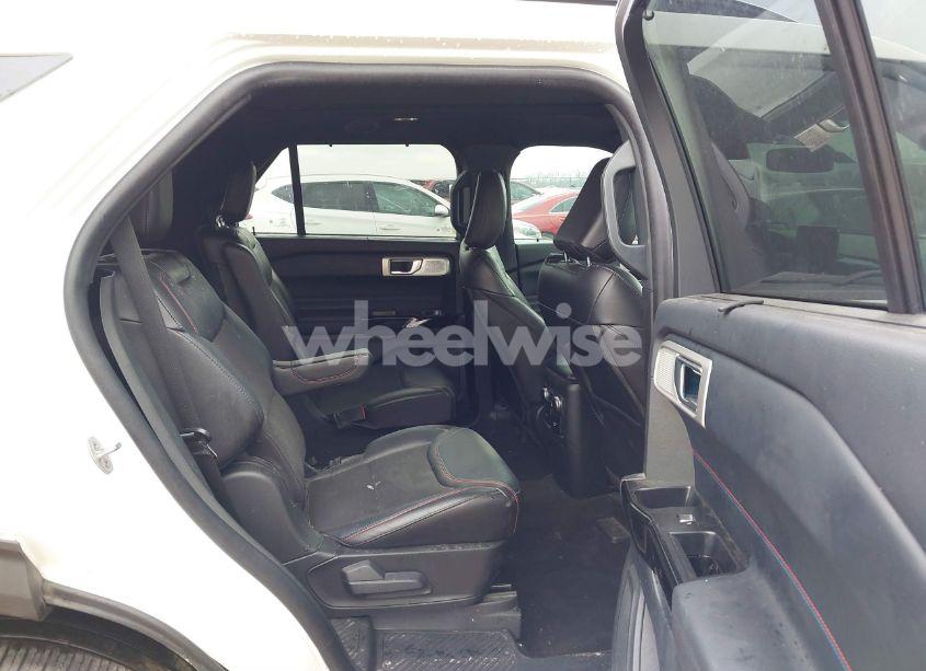 Photo 8 of 2023 Ford Explorer ST (VIN 1FM5K8GC1PGA09284)