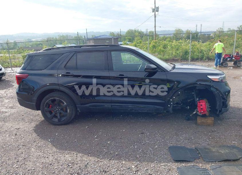 Photo 14 of 2023 Ford Explorer ST (VIN 1FM5K8GC1PGA21273)