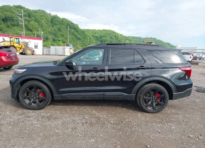 Photo 15 of 2023 Ford Explorer ST (VIN 1FM5K8GC1PGA21273)