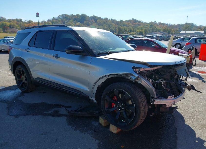 2020 Ford Explorer ST (VIN 1FM5K8GC2LGA05948) main photo