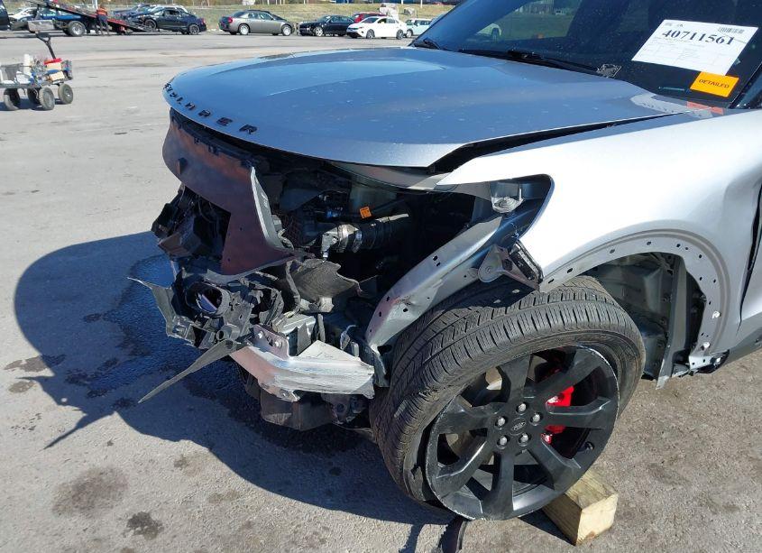 Photo 6 of 2020 Ford Explorer ST (VIN 1FM5K8GC2LGA05948)