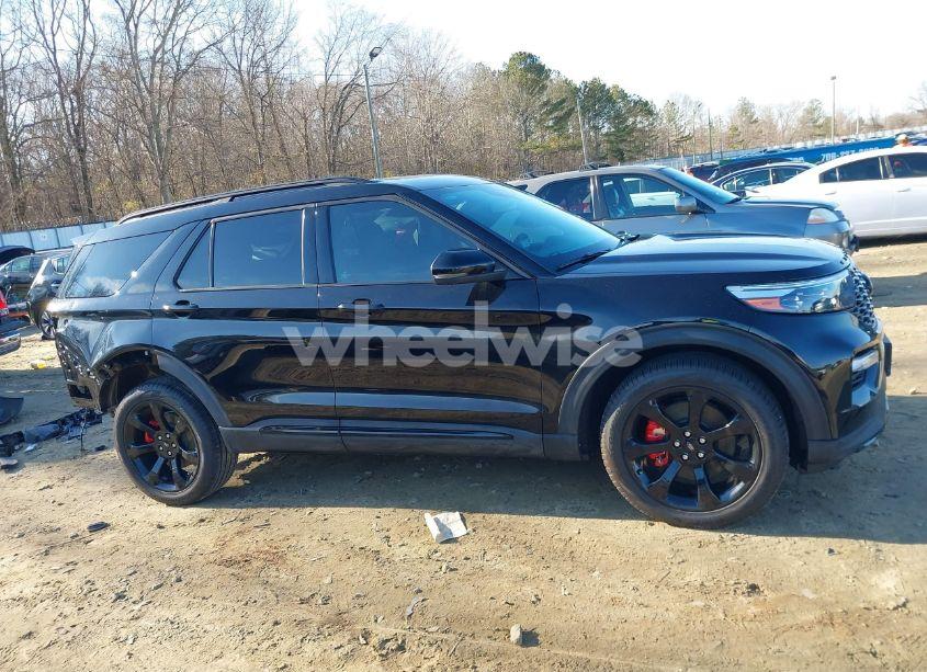 Photo 14 of 2023 Ford Explorer ST (VIN 1FM5K8GC2PGB06056)