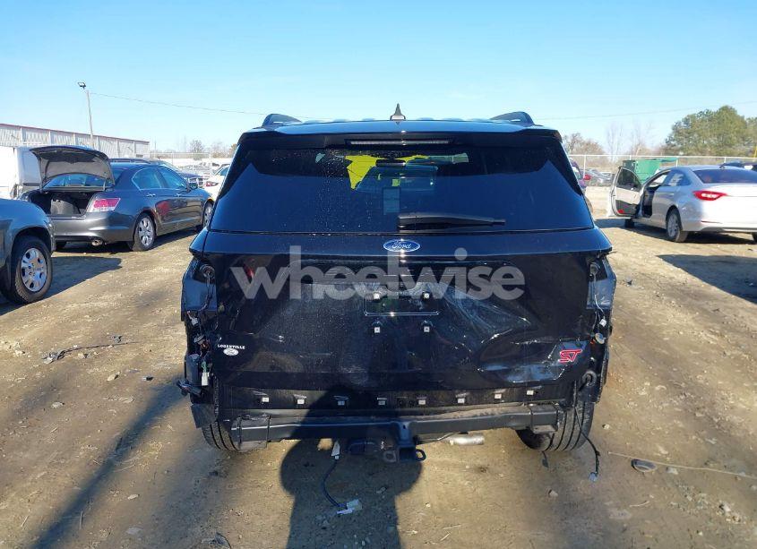 Photo 6 of 2023 Ford Explorer ST (VIN 1FM5K8GC2PGB06056)