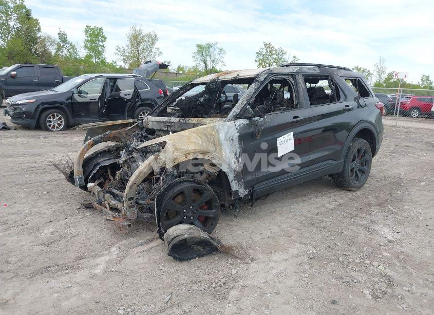 Photo 2 of 2020 Ford Explorer ST (VIN 1FM5K8GC3LGA90153)