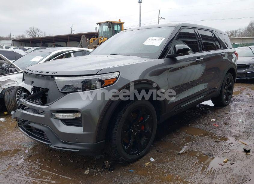 Photo 2 of 2021 Ford Explorer ST (VIN 1FM5K8GC3MGB30331)