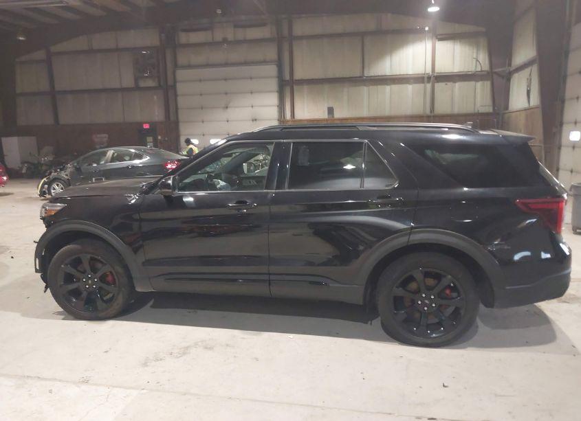 Photo 14 of 2022 Ford Explorer ST (VIN 1FM5K8GC3NGC04249)