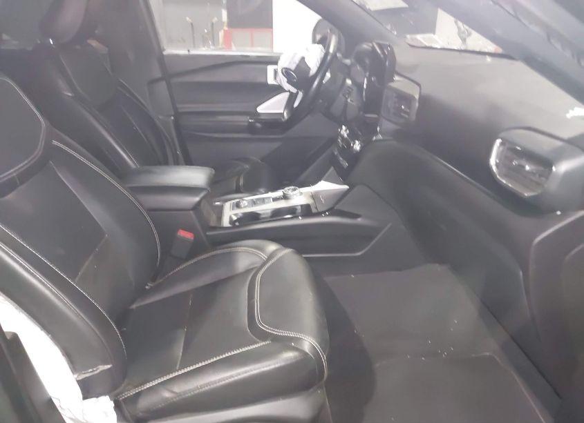 Photo 5 of 2022 Ford Explorer ST (VIN 1FM5K8GC3NGC04249)
