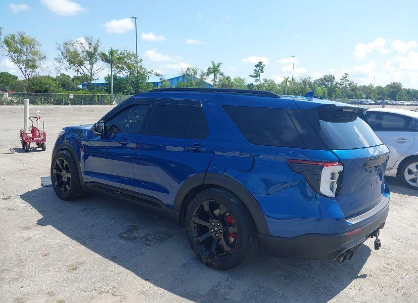 Photo 3 of 2020 Ford Explorer ST (VIN 1FM5K8GC4LGD20136)