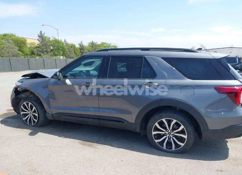 Photo 15 of 2021 Ford Explorer ST (VIN 1FM5K8GC4MGA72066)