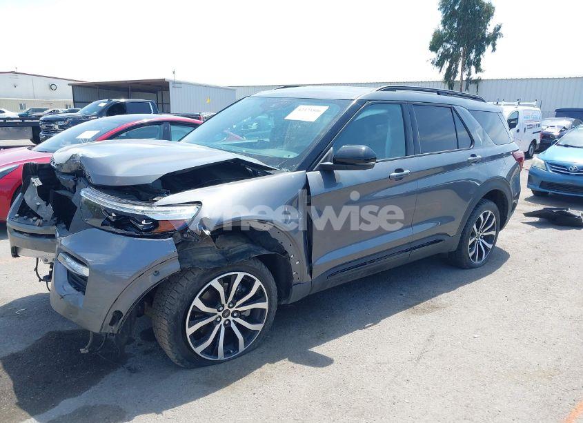 Photo 2 of 2021 Ford Explorer ST (VIN 1FM5K8GC4MGA72066)