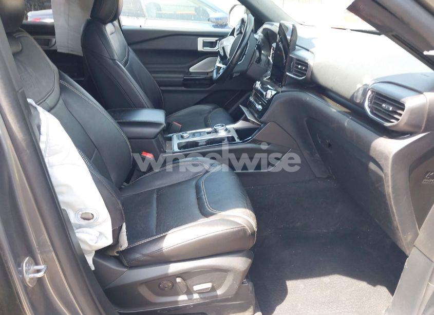 Photo 5 of 2021 Ford Explorer ST (VIN 1FM5K8GC4MGA72066)