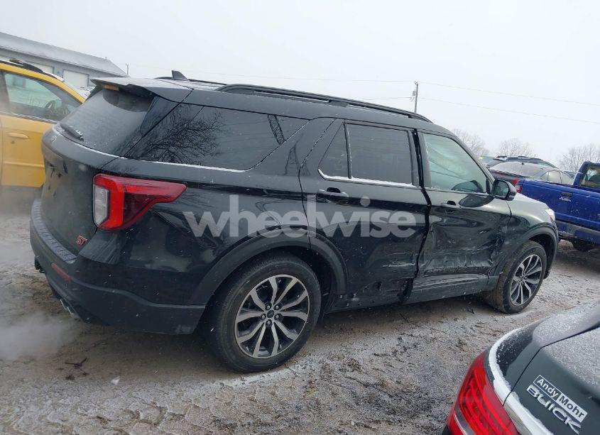 Photo 13 of 2021 Ford Explorer ST (VIN 1FM5K8GC4MGB63516)