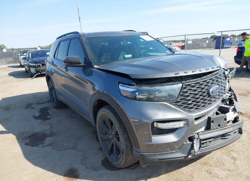 2022 Ford Explorer ST (VIN 1FM5K8GC4NGA72652) main photo