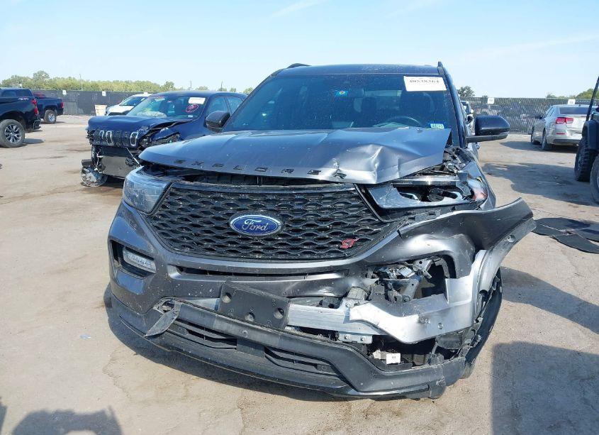 Photo 6 of 2022 Ford Explorer ST (VIN 1FM5K8GC4NGA72652)