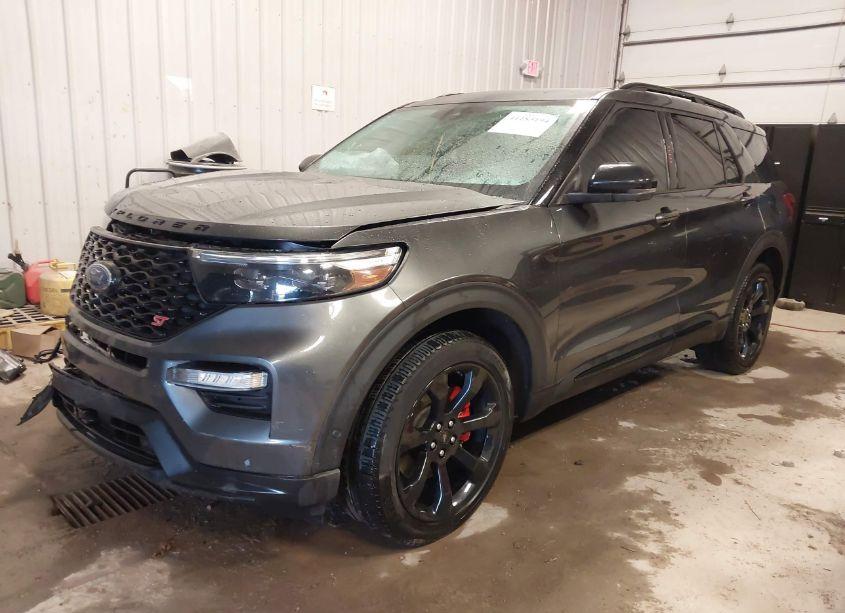 Photo 2 of 2020 Ford Explorer ST (VIN 1FM5K8GC5LGB15005)