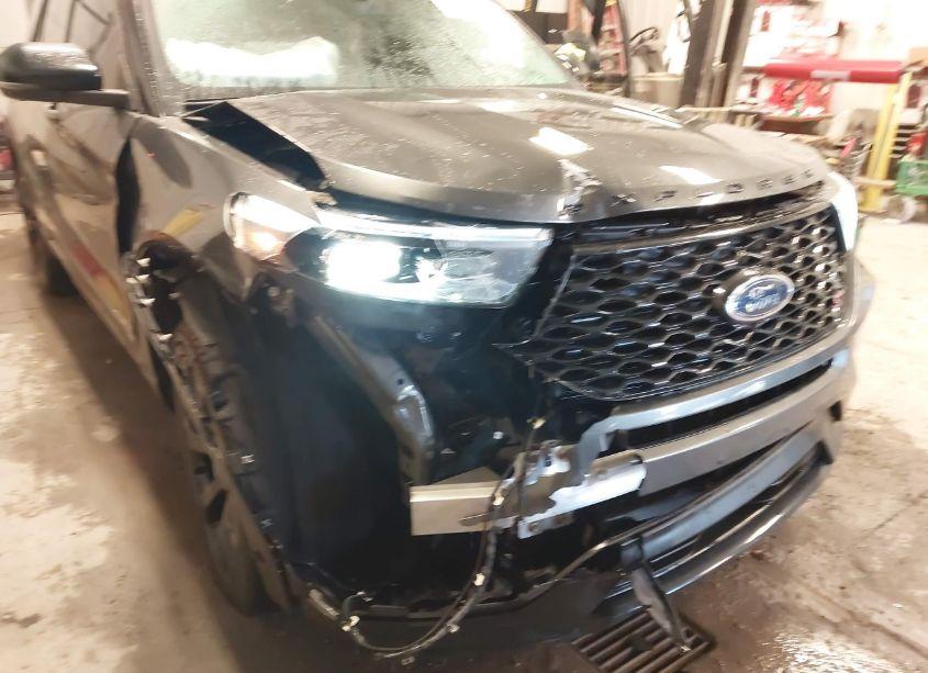 Photo 6 of 2020 Ford Explorer ST (VIN 1FM5K8GC5LGB15005)