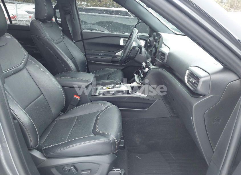 Photo 5 of 2021 Ford Explorer ST (VIN 1FM5K8GC5MGB00358)