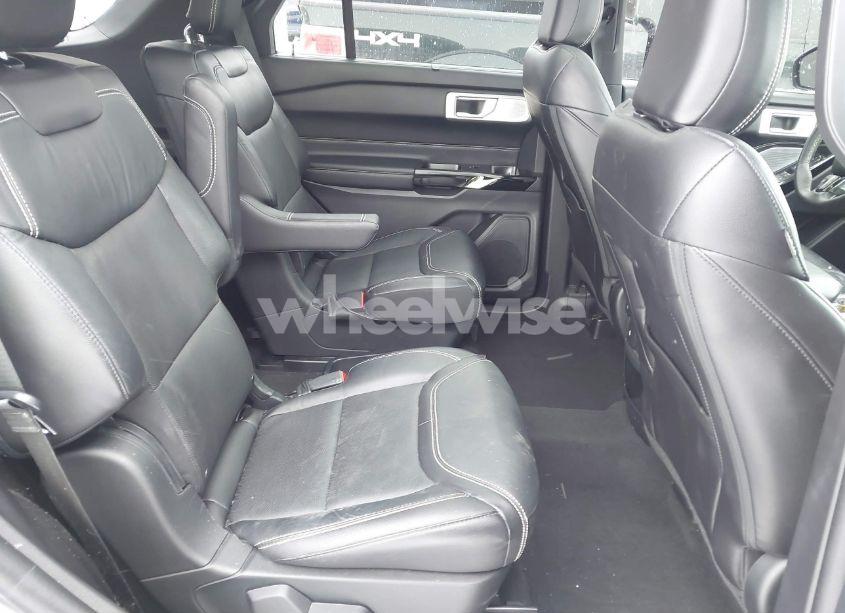 Photo 8 of 2021 Ford Explorer ST (VIN 1FM5K8GC5MGB00358)