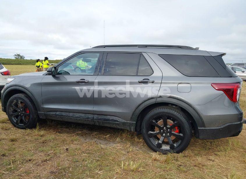 Photo 14 of 2021 Ford Explorer ST (VIN 1FM5K8GC5MGB63265)