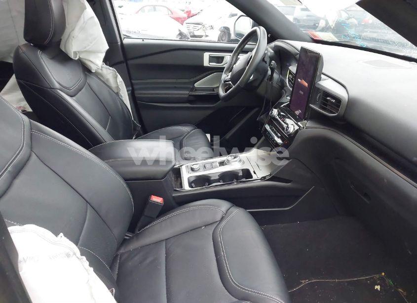 Photo 5 of 2021 Ford Explorer ST (VIN 1FM5K8GC5MGC12741)