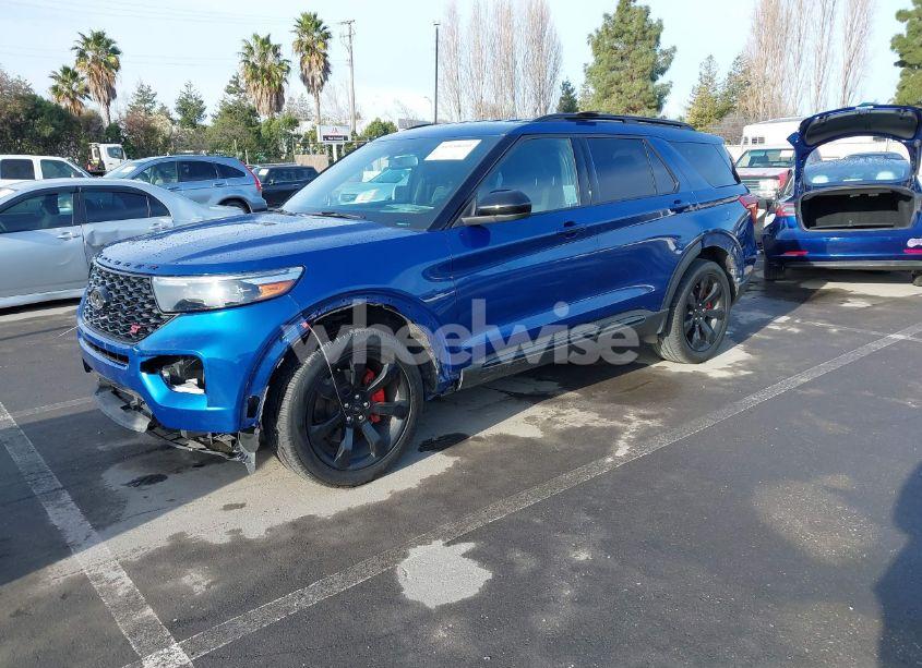 Photo 2 of 2022 Ford Explorer ST (VIN 1FM5K8GC5NGB35452)