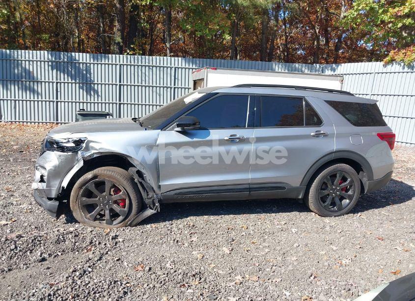 Photo 14 of 2023 Ford Explorer ST (VIN 1FM5K8GC5PGB60628)