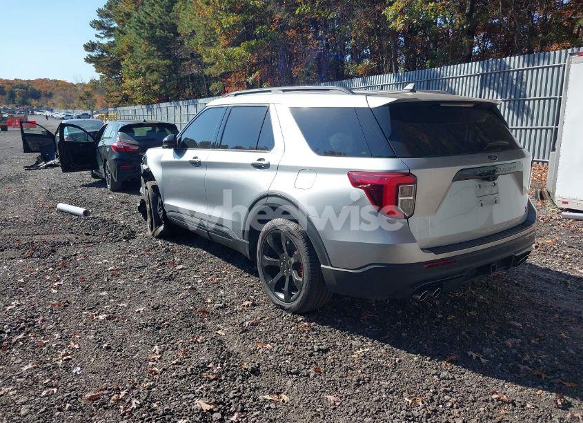 Photo 3 of 2023 Ford Explorer ST (VIN 1FM5K8GC5PGB60628)