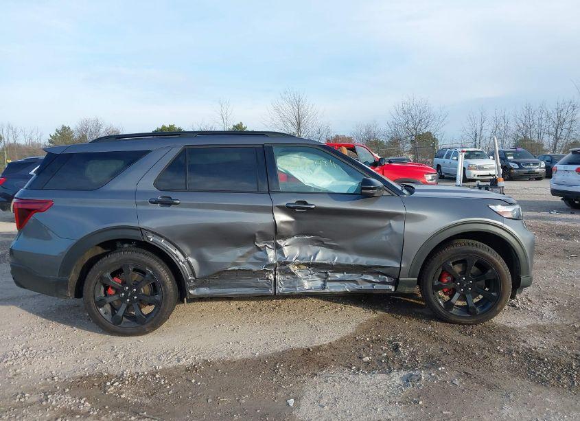 Photo 13 of 2023 Ford Explorer ST (VIN 1FM5K8GC5PGB93595)
